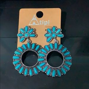 BOUTIQUE Turquoise Detailed Earrings